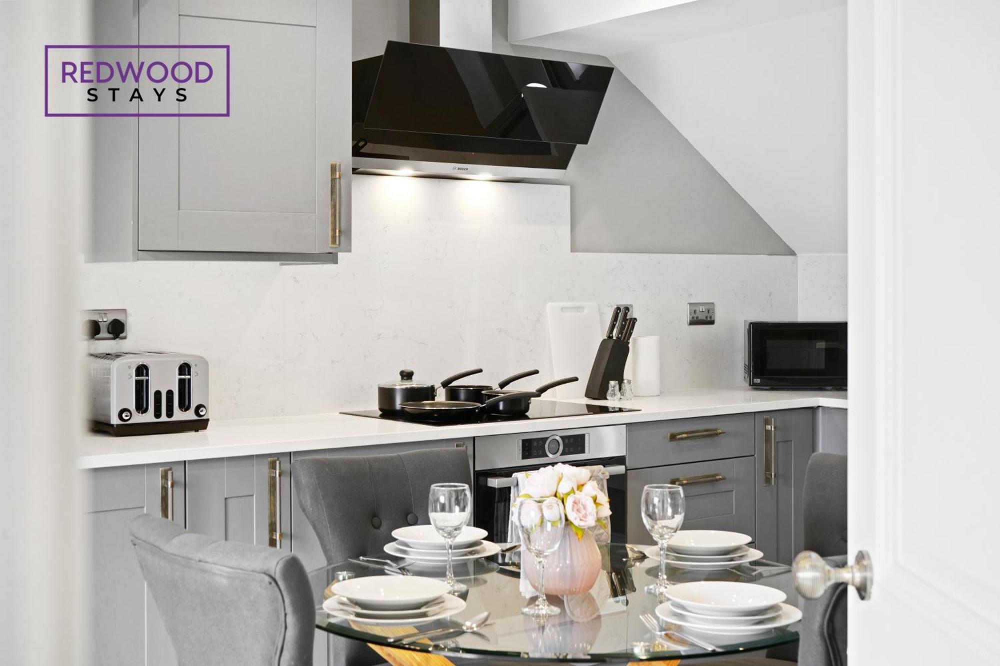 Top Quality 2 Bed 1 Bath Apartments For Contractors By Redwood Stays ريدينج المظهر الخارجي الصورة